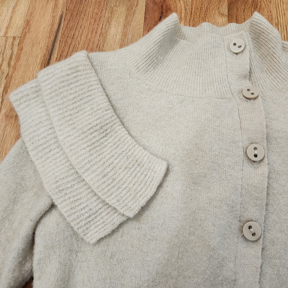 Anthropologie Charlie And Robin Knit Sweater Cardigan Ruffled Ivory Beige XS - Picture 9 of 10